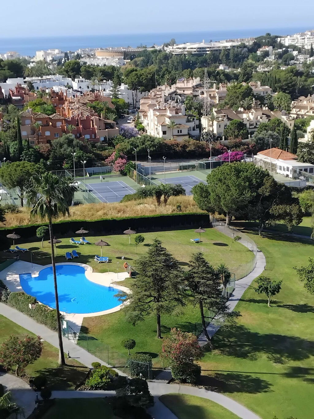 Middle Floor Apartment Nueva Andalucía Málaga