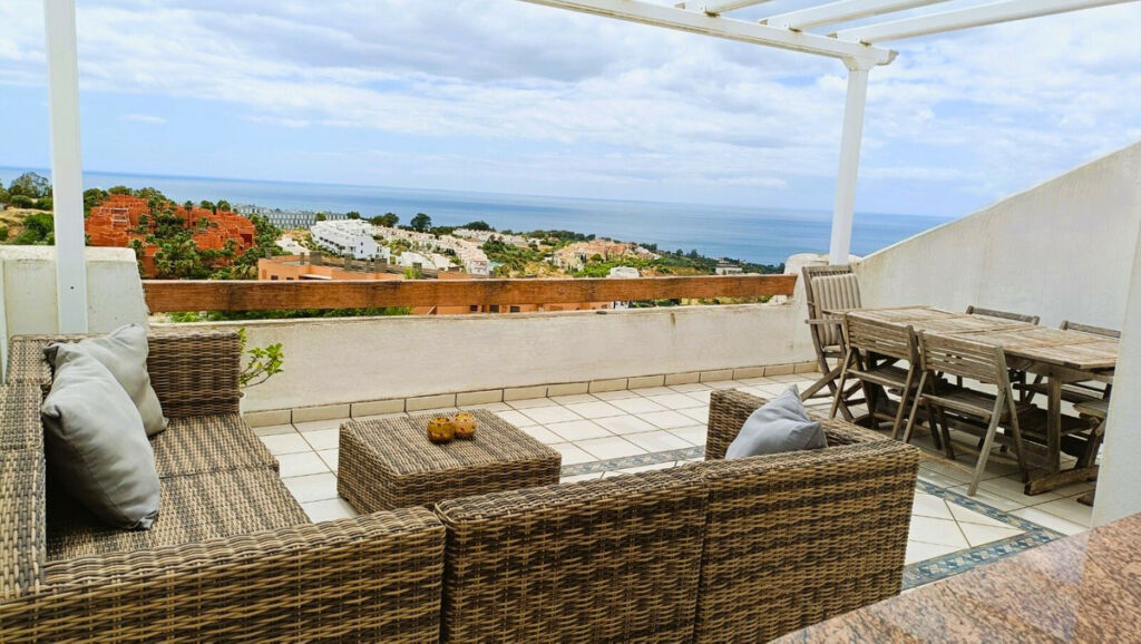 Townhouse Punta Chullera Málaga - image 2