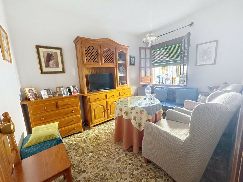 Townhouse Estepona Málaga - image 2