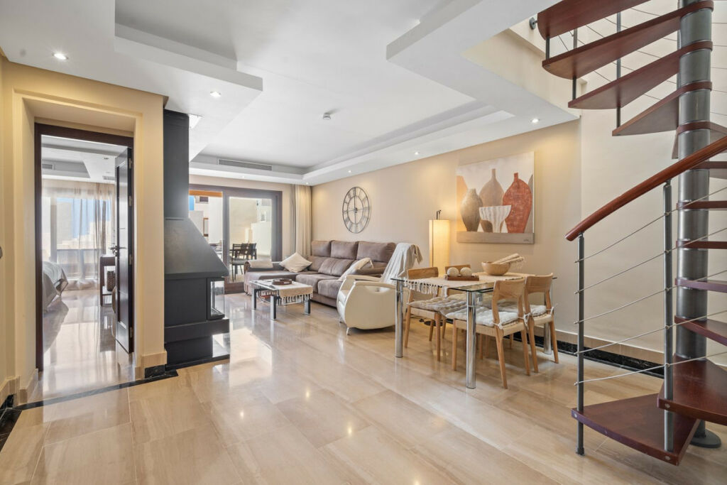 Penthouse Duplex New Golden Mile Málaga - image 2