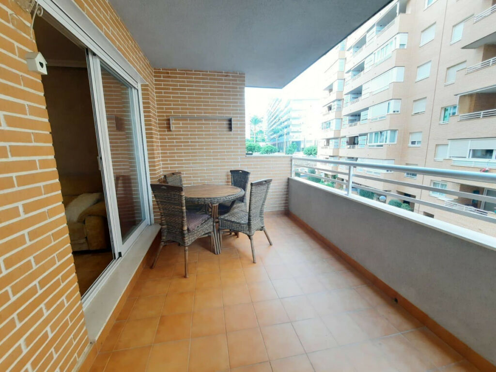 Middle Floor Apartment Villajoyosa Alicante - image 2