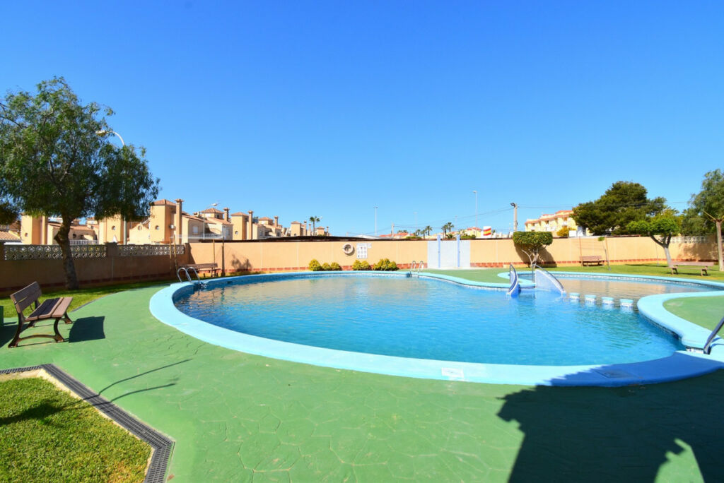 Ground Floor Apartment La Florida Alicante - image 2