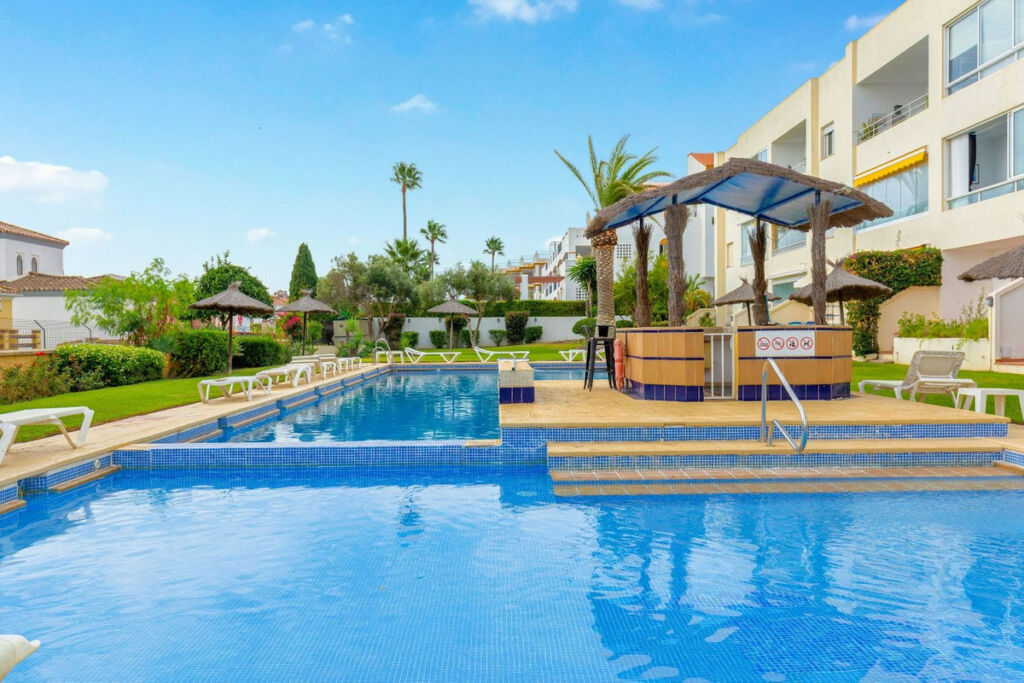 Townhouse Manilva Málaga - image 2