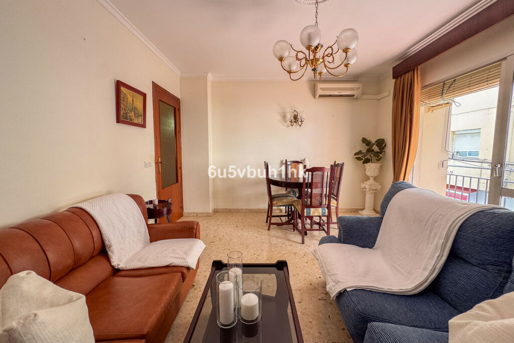 Ground Floor Apartment Fuengirola Málaga - image 2