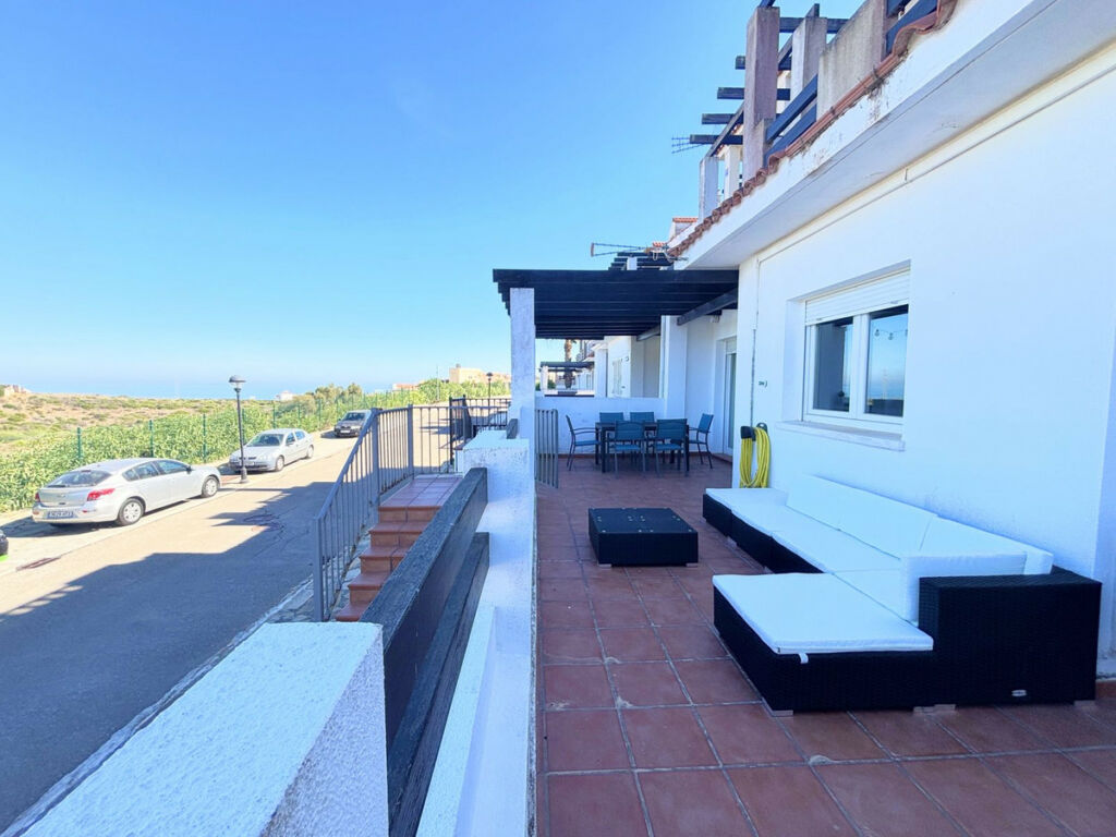Ground Floor Apartment La Duquesa Málaga - image 2