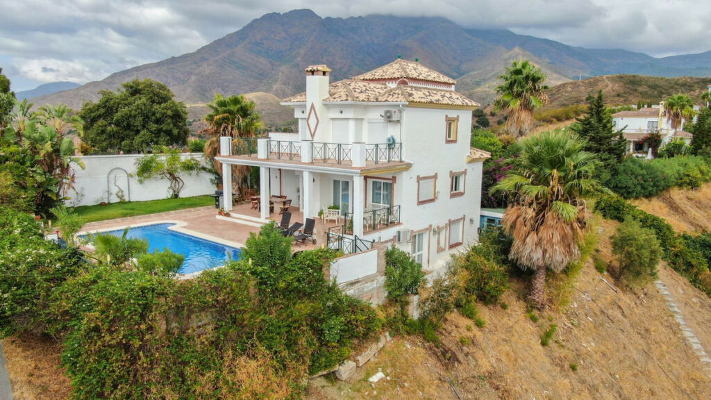Finca - Cortijo Estepona Málaga - image 2