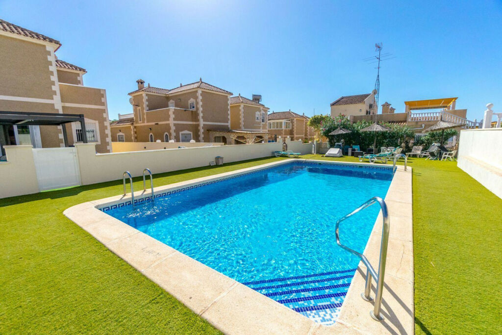 Detached Villa Orihuela Costa Alicante - image 2
