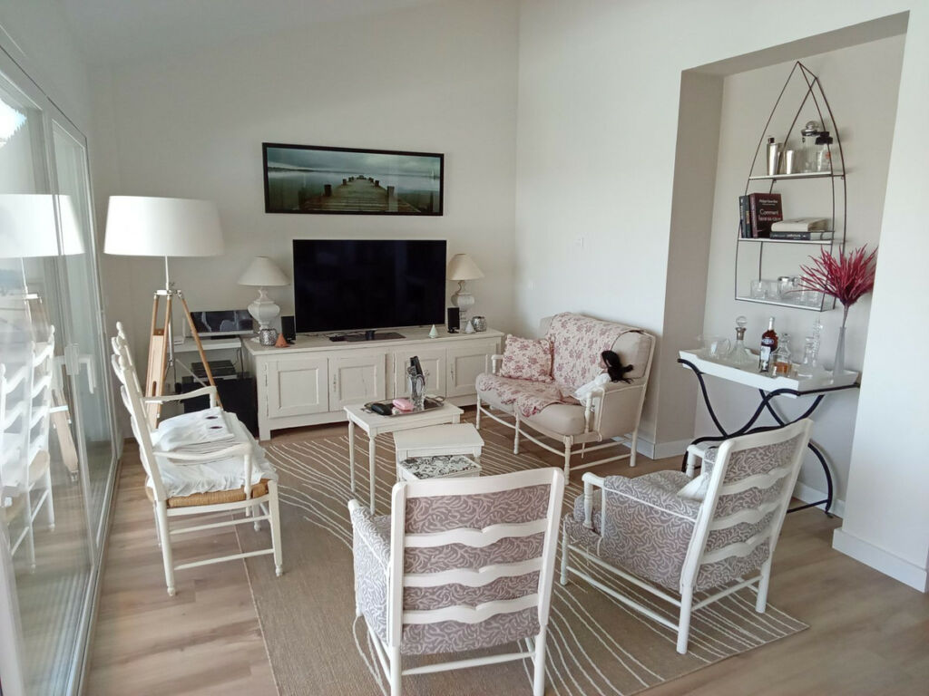 Top Floor Apartment Calahonda Málaga - image 2