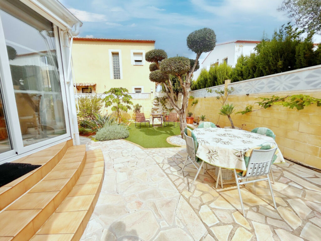 Detached Villa Denia Alicante - image 2