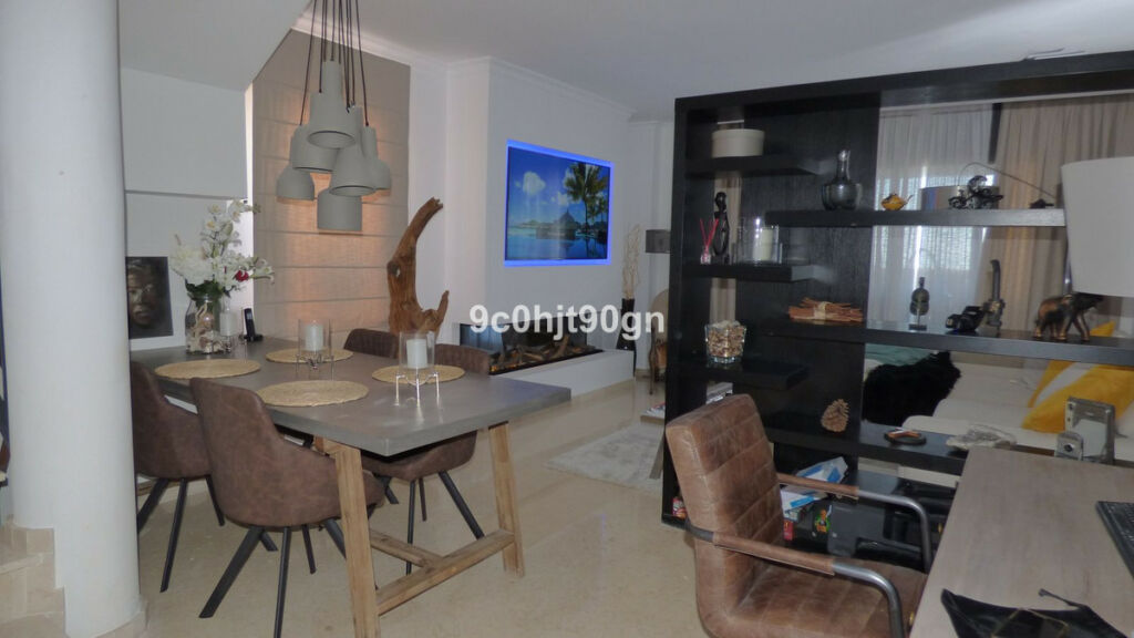 Penthouse Duplex Elviria Málaga - image 2