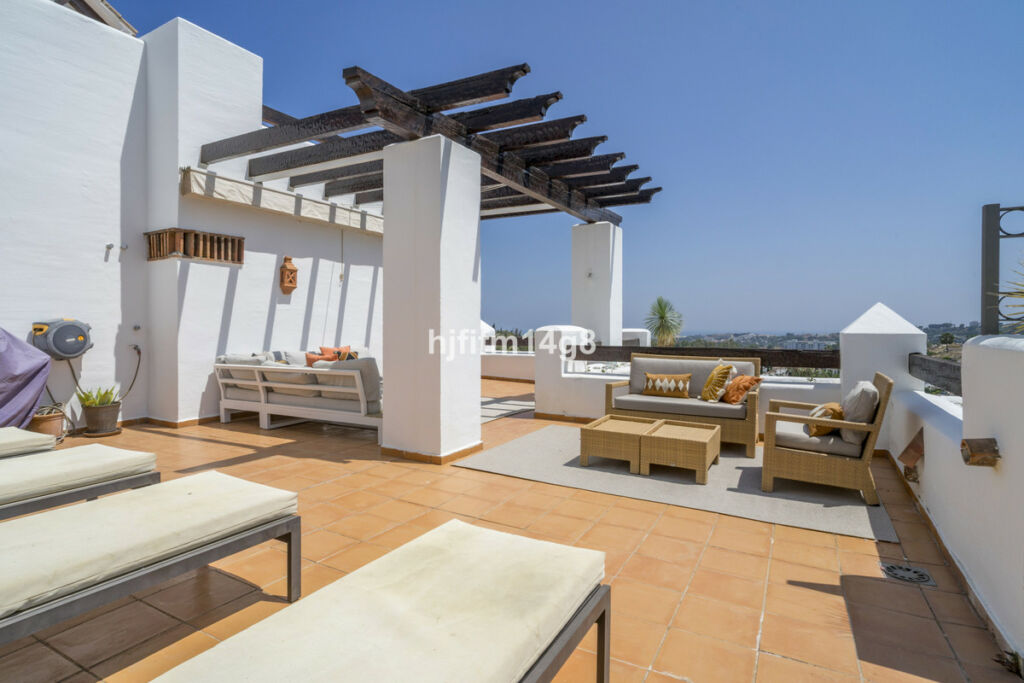 Penthouse Duplex Nueva Andalucía Málaga - image 2