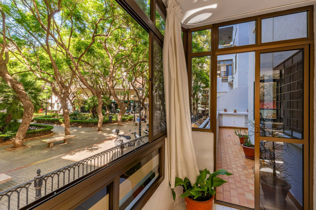 Middle Floor Apartment Marbella Málaga - image 2