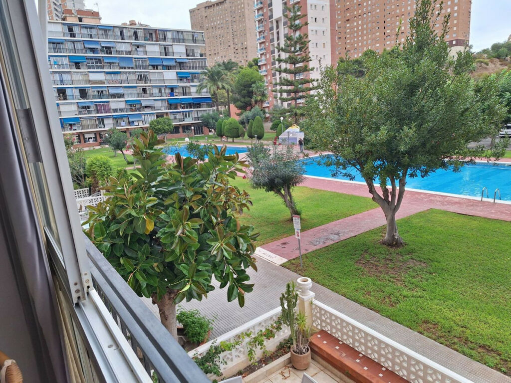 Middle Floor Apartment Finestrat Alicante - image 2