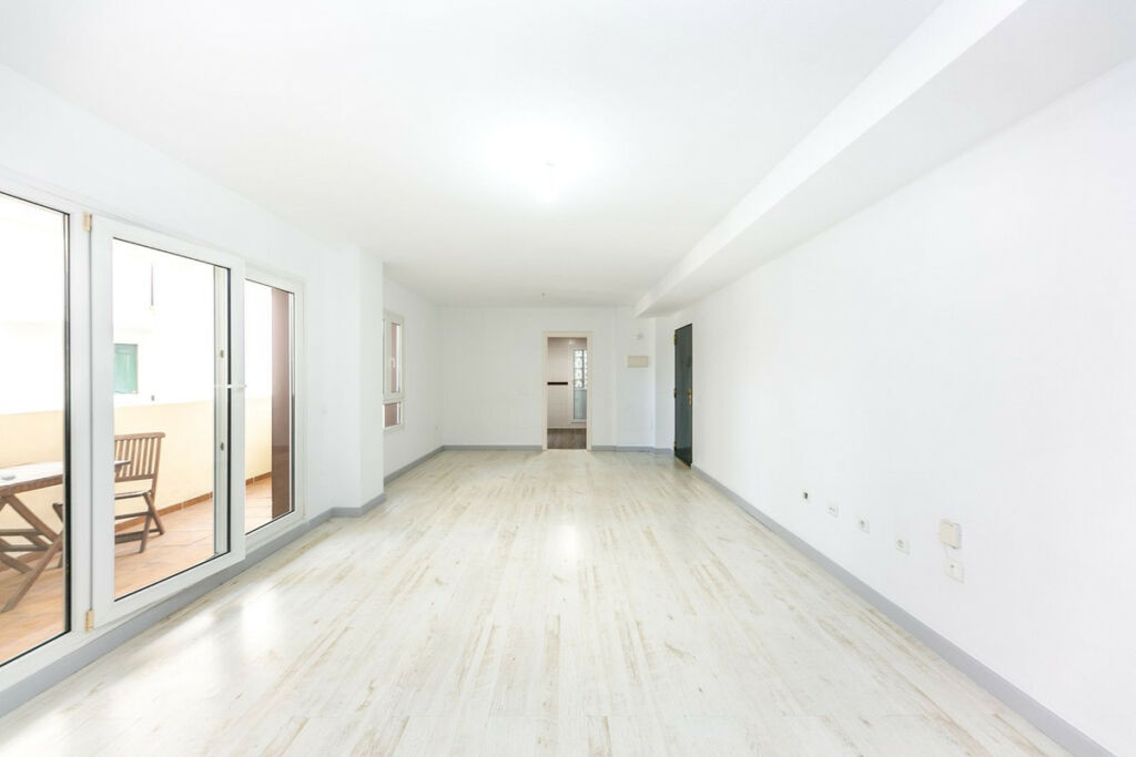 Middle Floor Apartment Torrequebrada Málaga - image 2