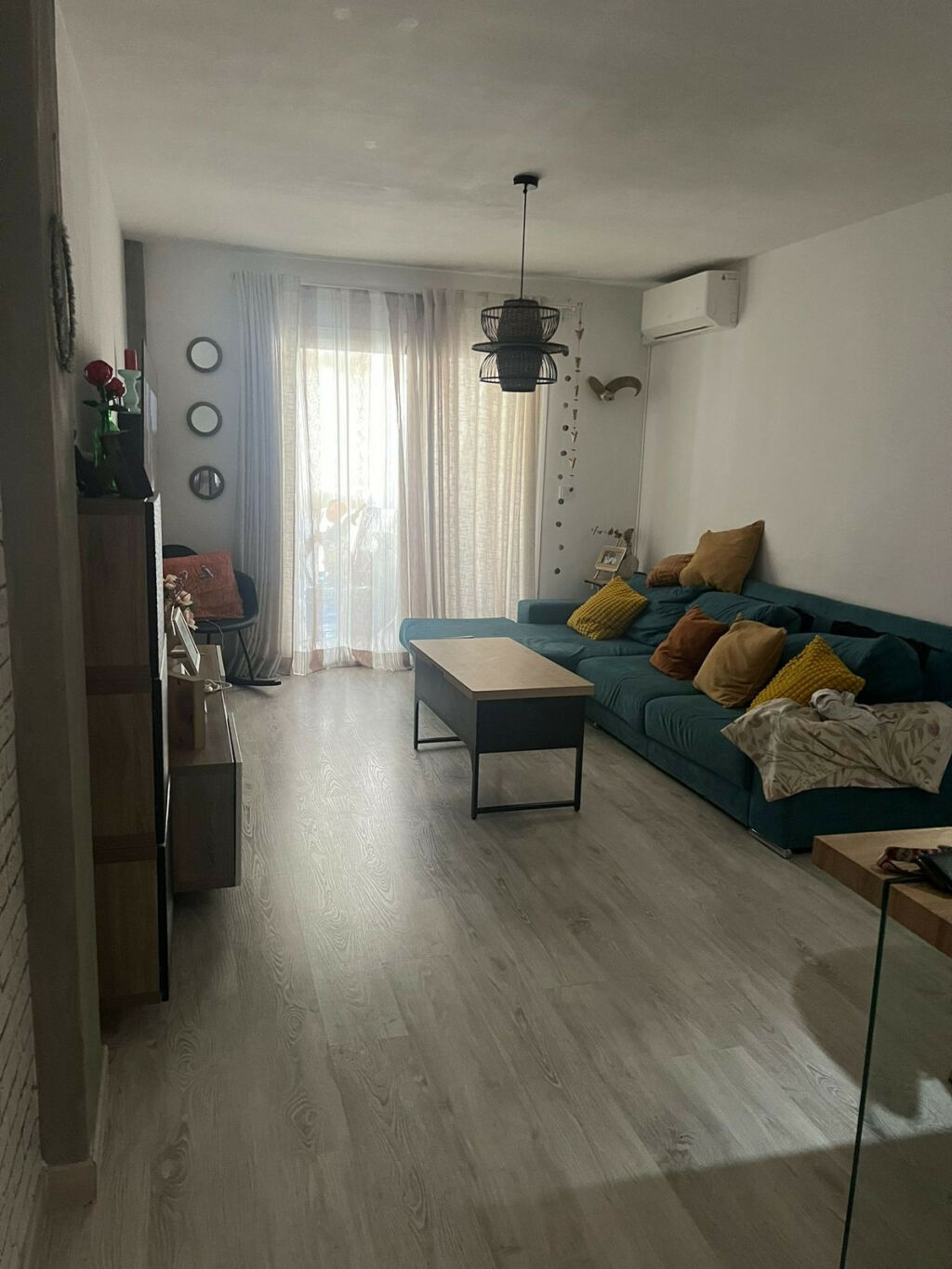 Middle Floor Apartment Estepona Málaga - image 2