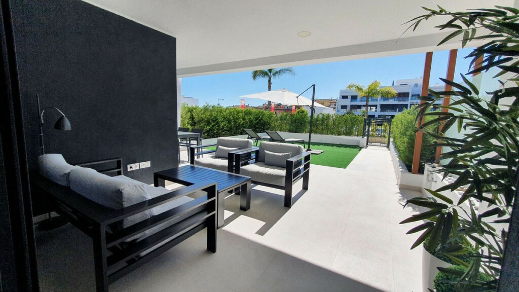 Ground Floor Apartment Bel Air Málaga - image 2