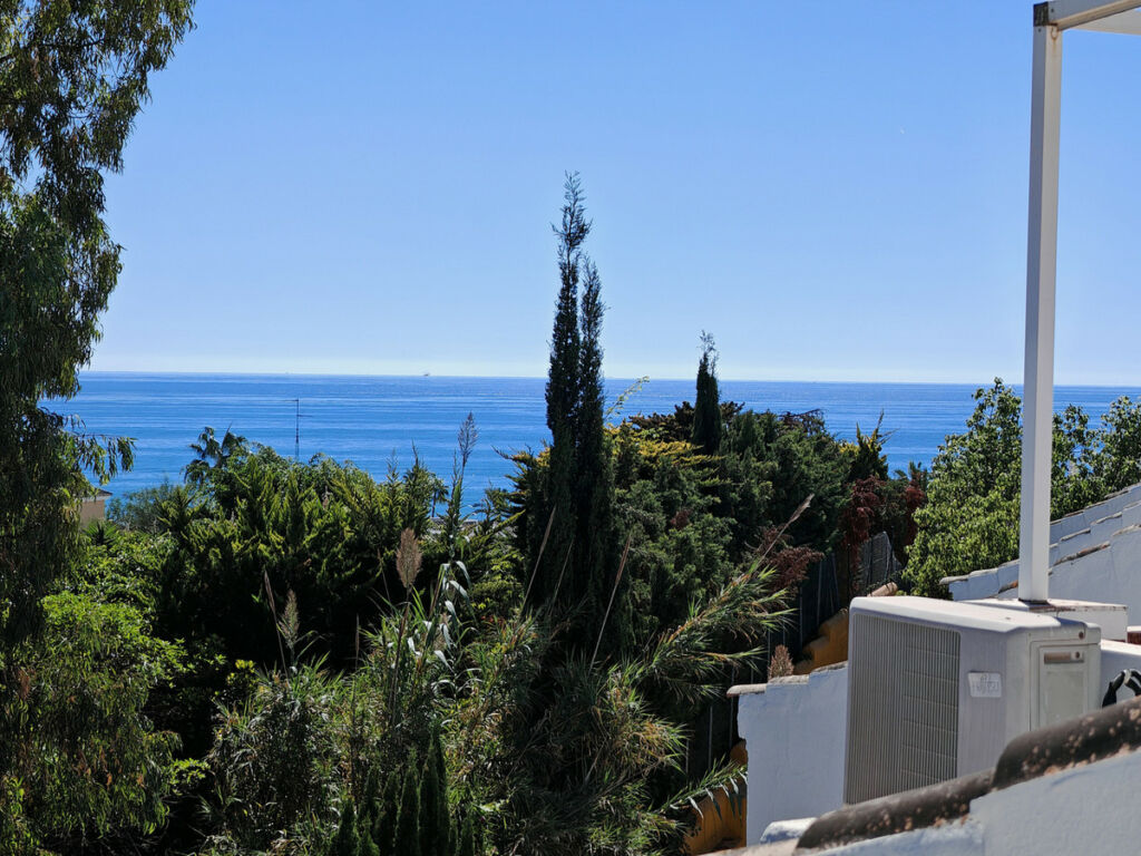 Penthouse Duplex Costabella Málaga - image 2