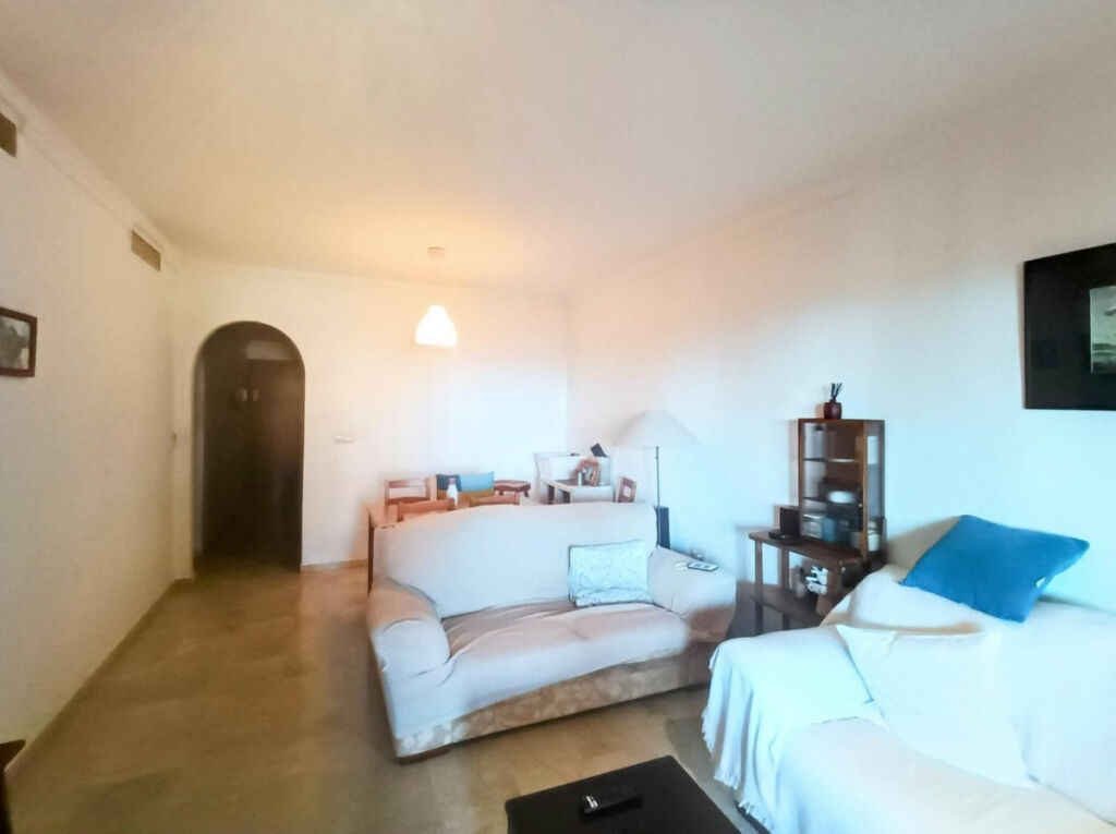 Middle Floor Apartment Riviera del Sol Málaga - image 2