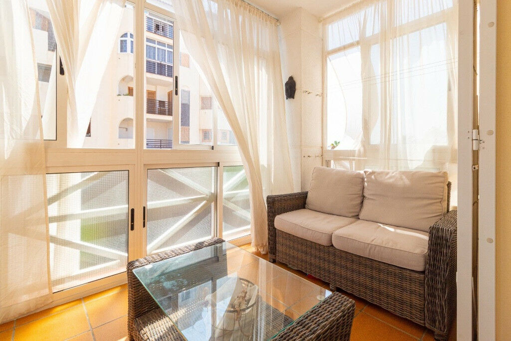 Middle Floor Apartment La Veleta Alicante - image 2
