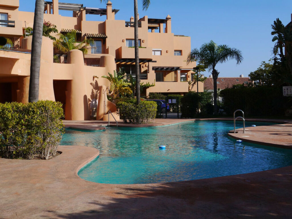 Semi-Detached House Riviera del Sol Málaga - image 2