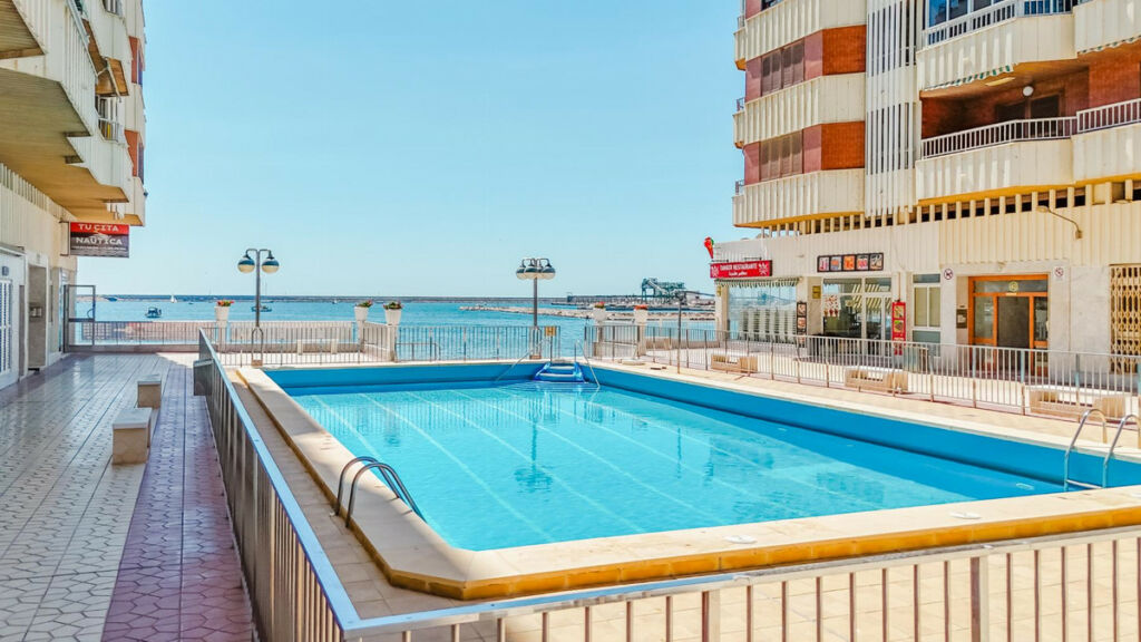 Penthouse Torrevieja Alicante - image 2