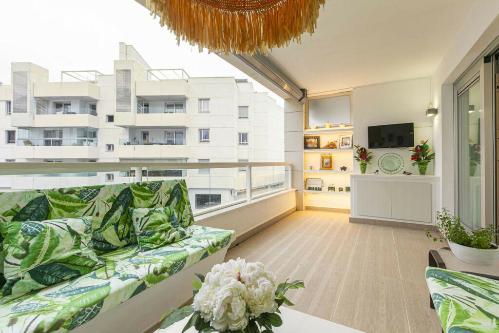 Middle Floor Apartment San Pedro de Alcántara Málaga - image 2