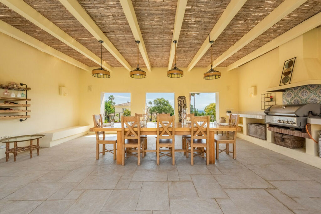 Detached Villa Sotogrande Alto Cádiz - image 2