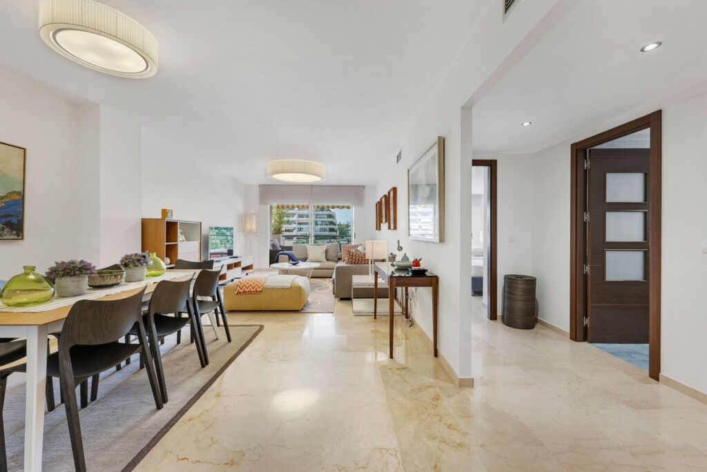 Penthouse Duplex Guadalmina Alta Málaga - image 2