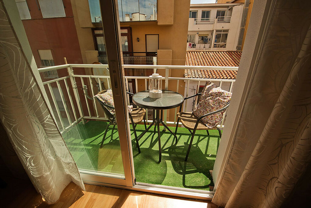 Top Floor Apartment Fuengirola Málaga - image 2