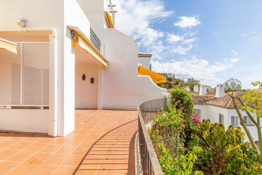 Ground Floor Apartment Los Almendros Málaga - image 2