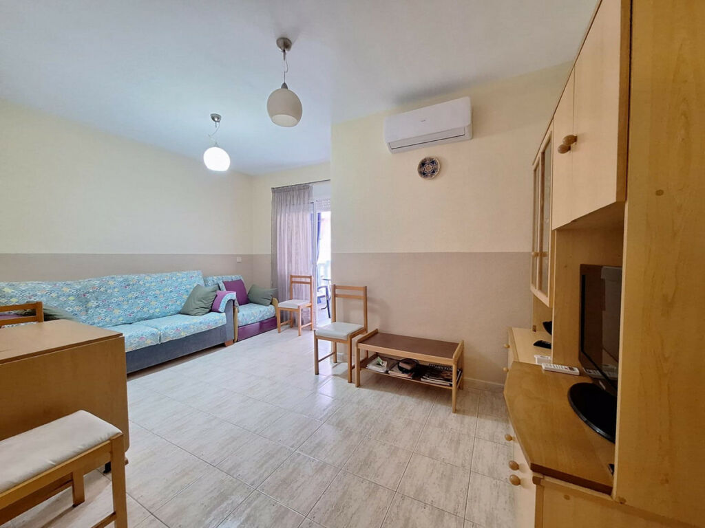 Middle Floor Apartment Torrevieja Alicante - image 2