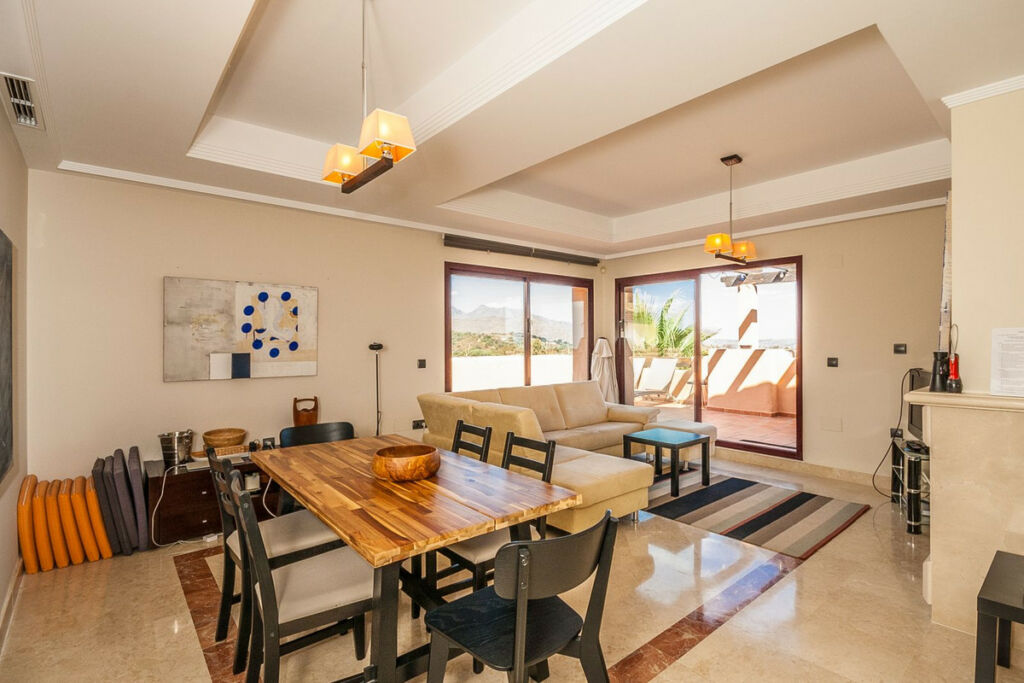 Penthouse Elviria Málaga - image 2