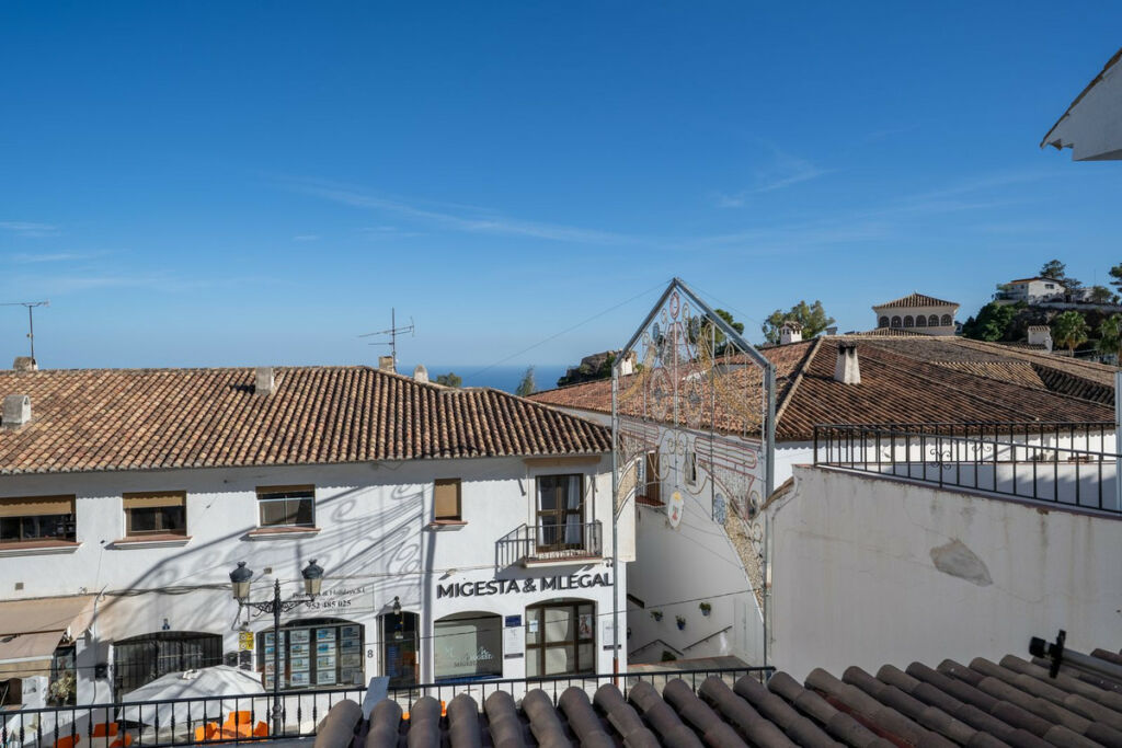 Middle Floor Apartment Mijas Málaga - image 2