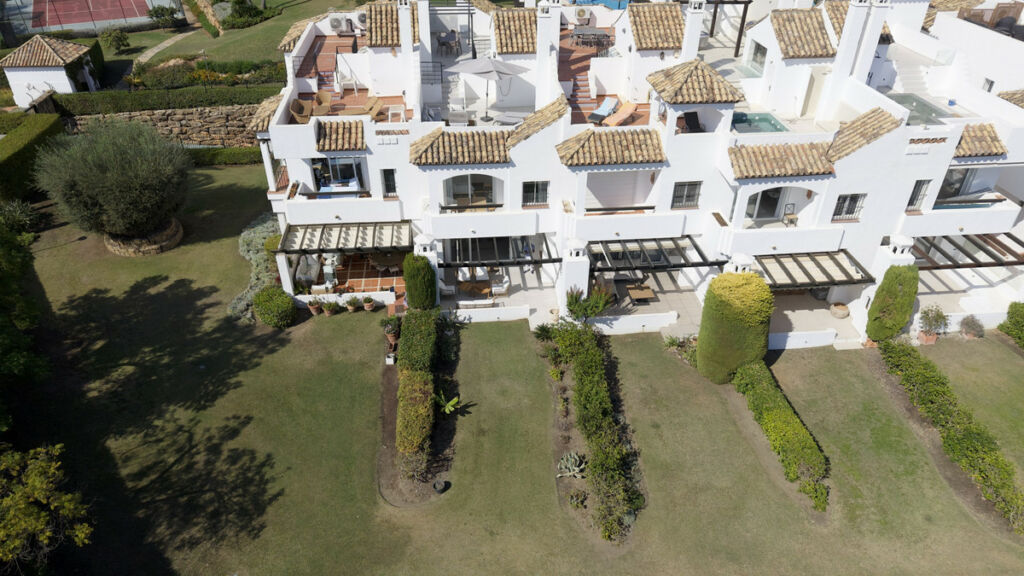 Townhouse Nueva Andalucía Málaga - image 27