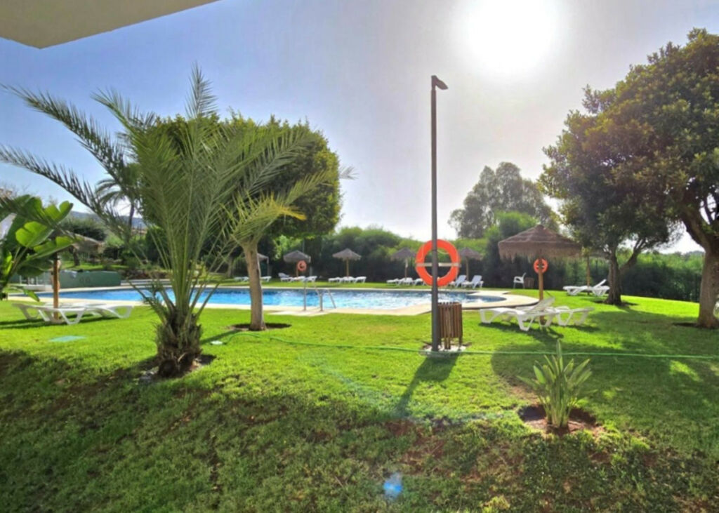 Ground Floor Apartment Marbella Málaga - image 2