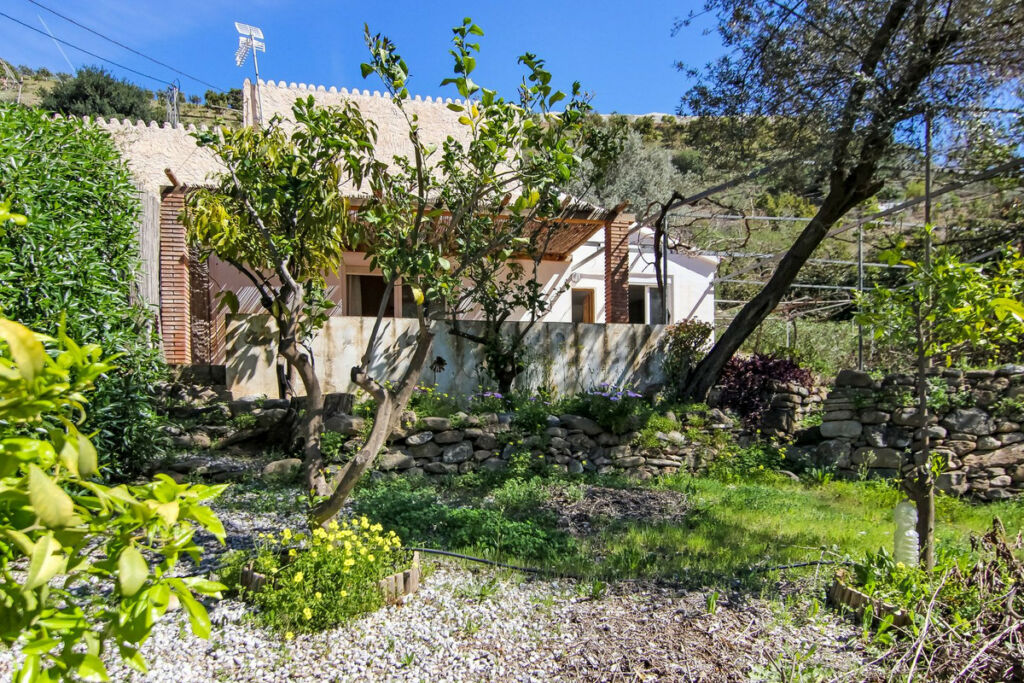 Semi-Detached House Cútar Málaga - image 2