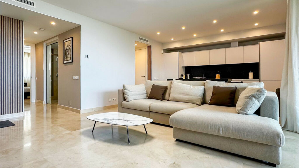 Ground Floor Apartment Cabopino Málaga - image 2