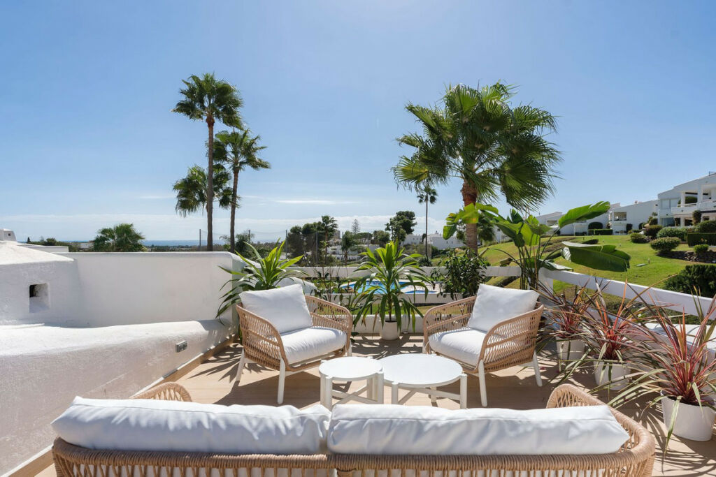 Penthouse Duplex Nueva Andalucía Málaga - image 2