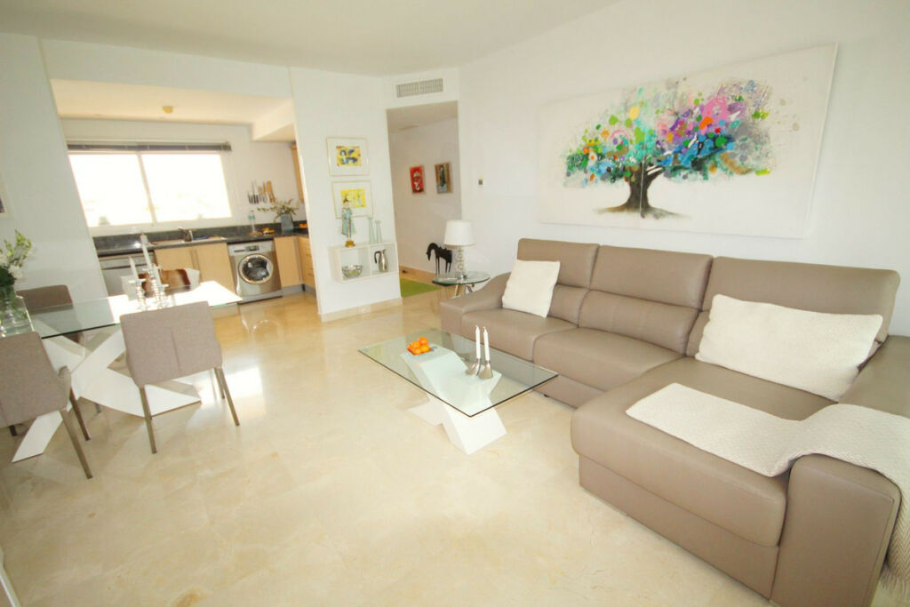 Middle Floor Apartment Riviera del Sol Málaga - image 2