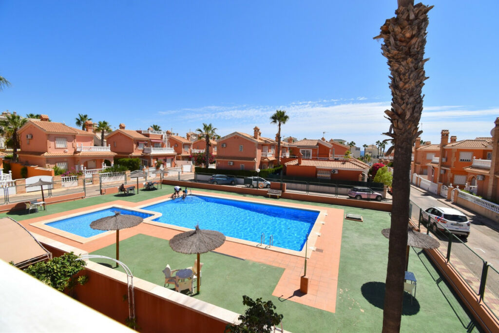 Detached Villa Playa Flamenca Alicante - image 2