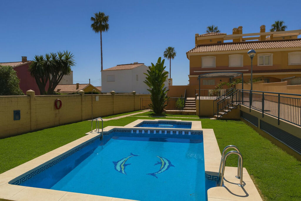 Townhouse Rincón de la Victoria Málaga - image 2