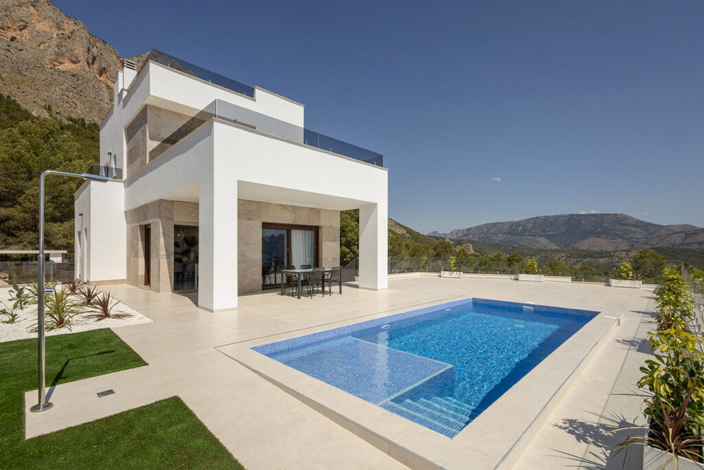 Detached Villa Polop Alicante - image 2