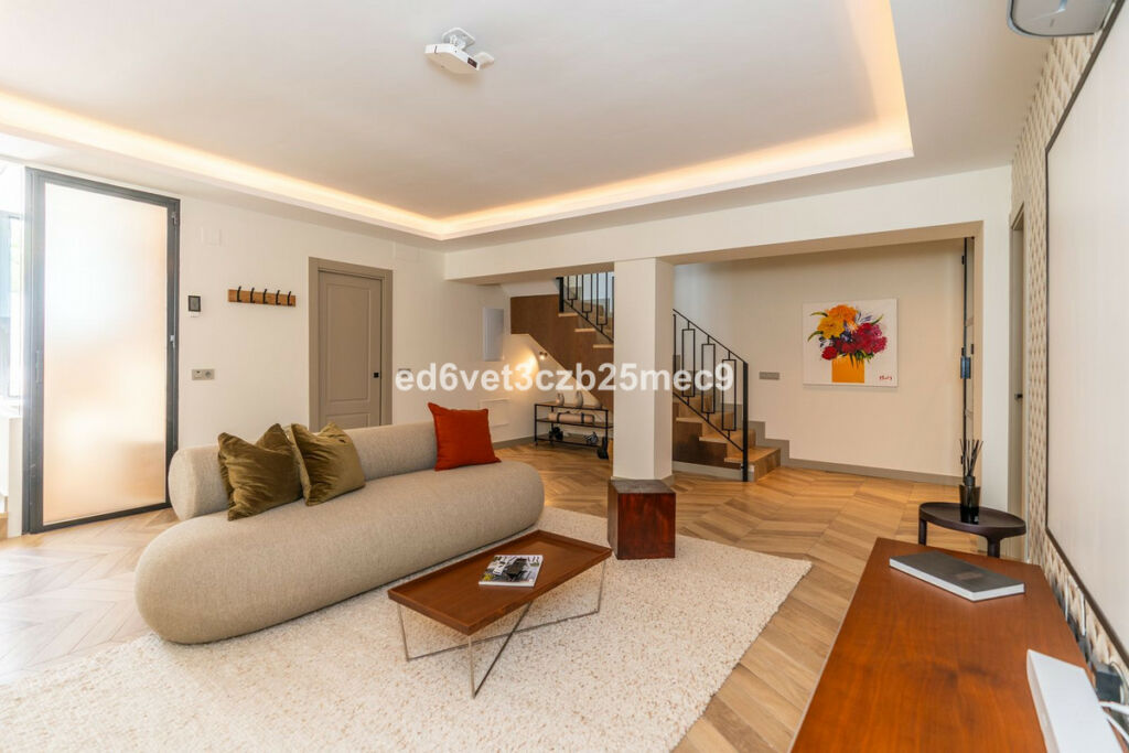 Detached Villa Nueva Andalucía Málaga - image 20
