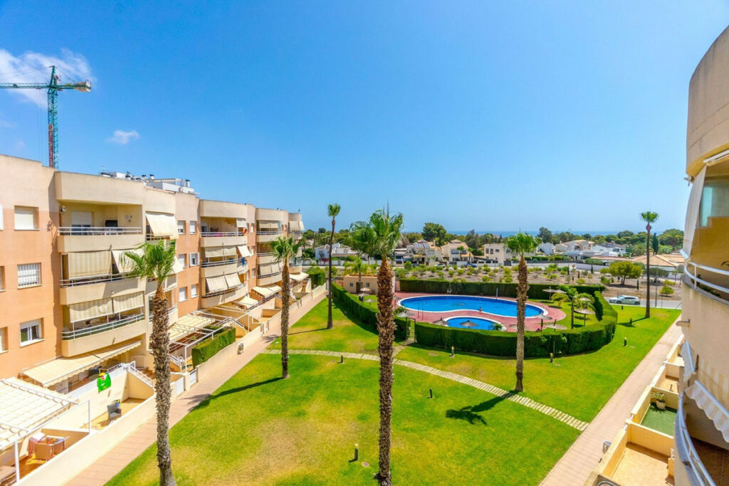 Middle Floor Apartment Orihuela Costa Alicante - image 20