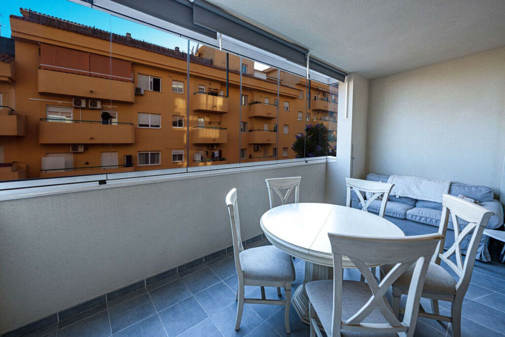 Middle Floor Apartment Los Pacos Málaga - image 20