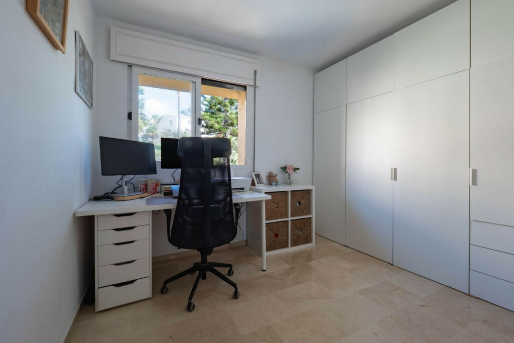 Middle Floor Apartment Torrenueva Málaga - image 20