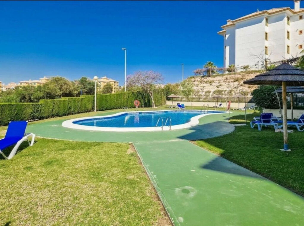 Middle Floor Apartment Villamartin Alicante - image 20