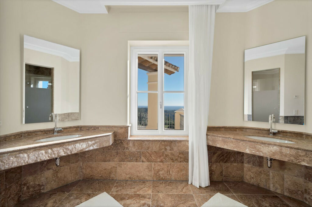 Detached Villa Benahavís Málaga - image 20