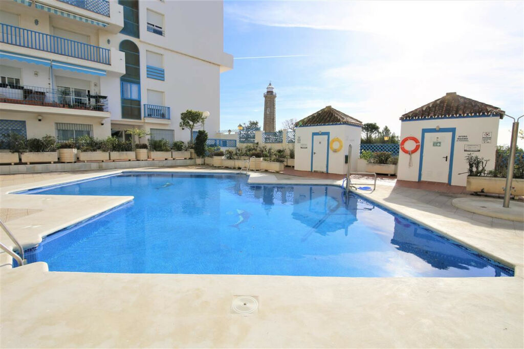 Middle Floor Apartment Estepona Málaga - image 20