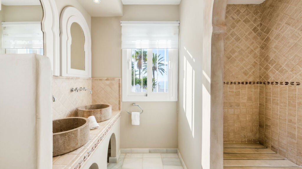 Detached Villa Los Monteros Málaga - image 20